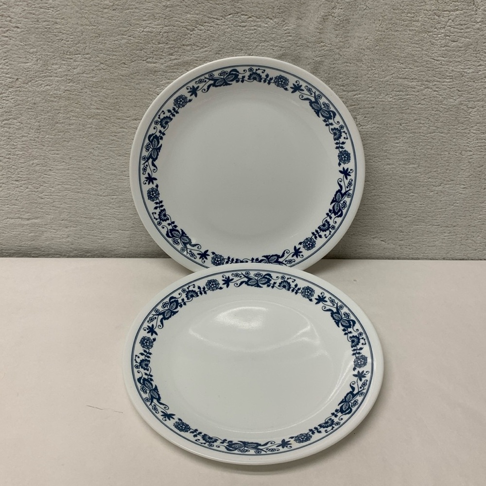 Set of 2 Corelle Old Town Blue 8.5" Salad Plates USA Corning